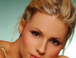 Michelle Hunziker, è single e felice e ci fà la morale