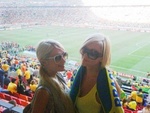 Paris Hilton: fuma uno spinello allo stadio, fermata