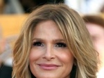 Kyra Sedgwick nell'horror Dibbuk Box