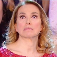 Fan di Barbara D'Urso irrompe in studio e accade l'inaspettato